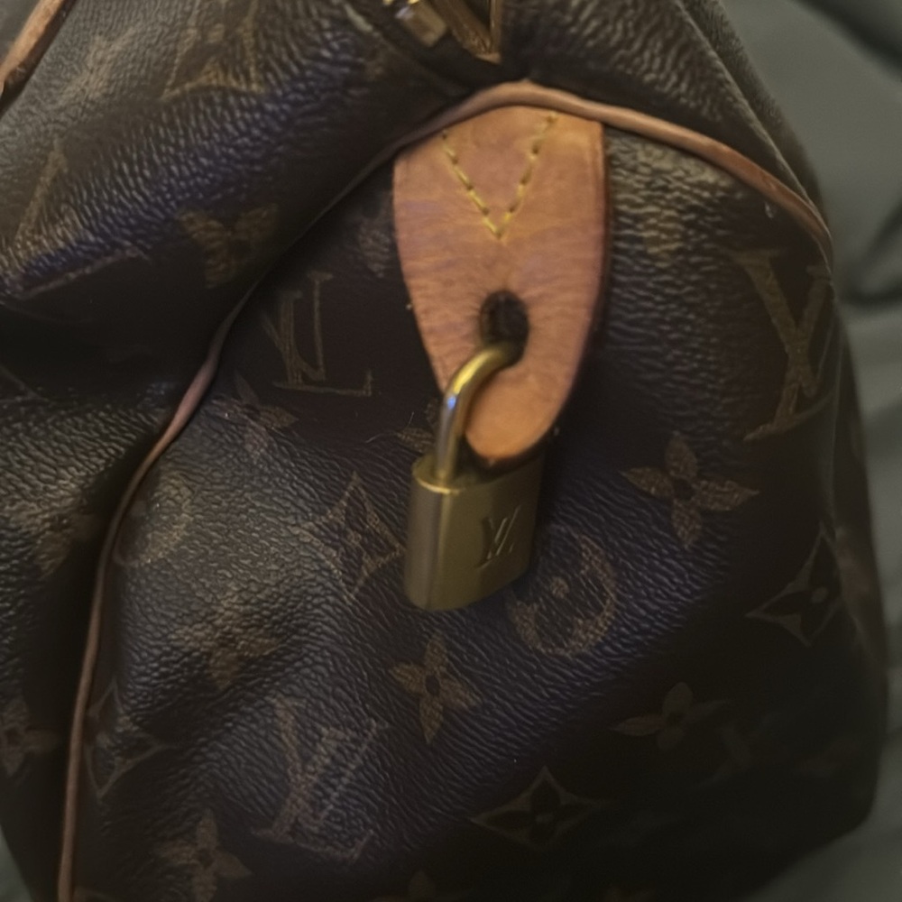 Louis vuitton speedy still in great condition only the handles needs replacing - Picture 3 of 4